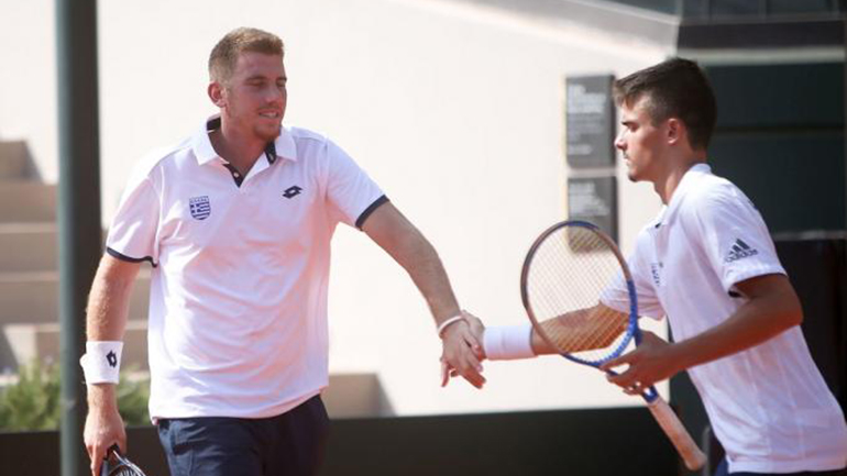 Davis Cup: «Έσβησε» το όνειρο της ανόδου για την Ελλάδα – Νέα ήττα από τη Λιθουανία